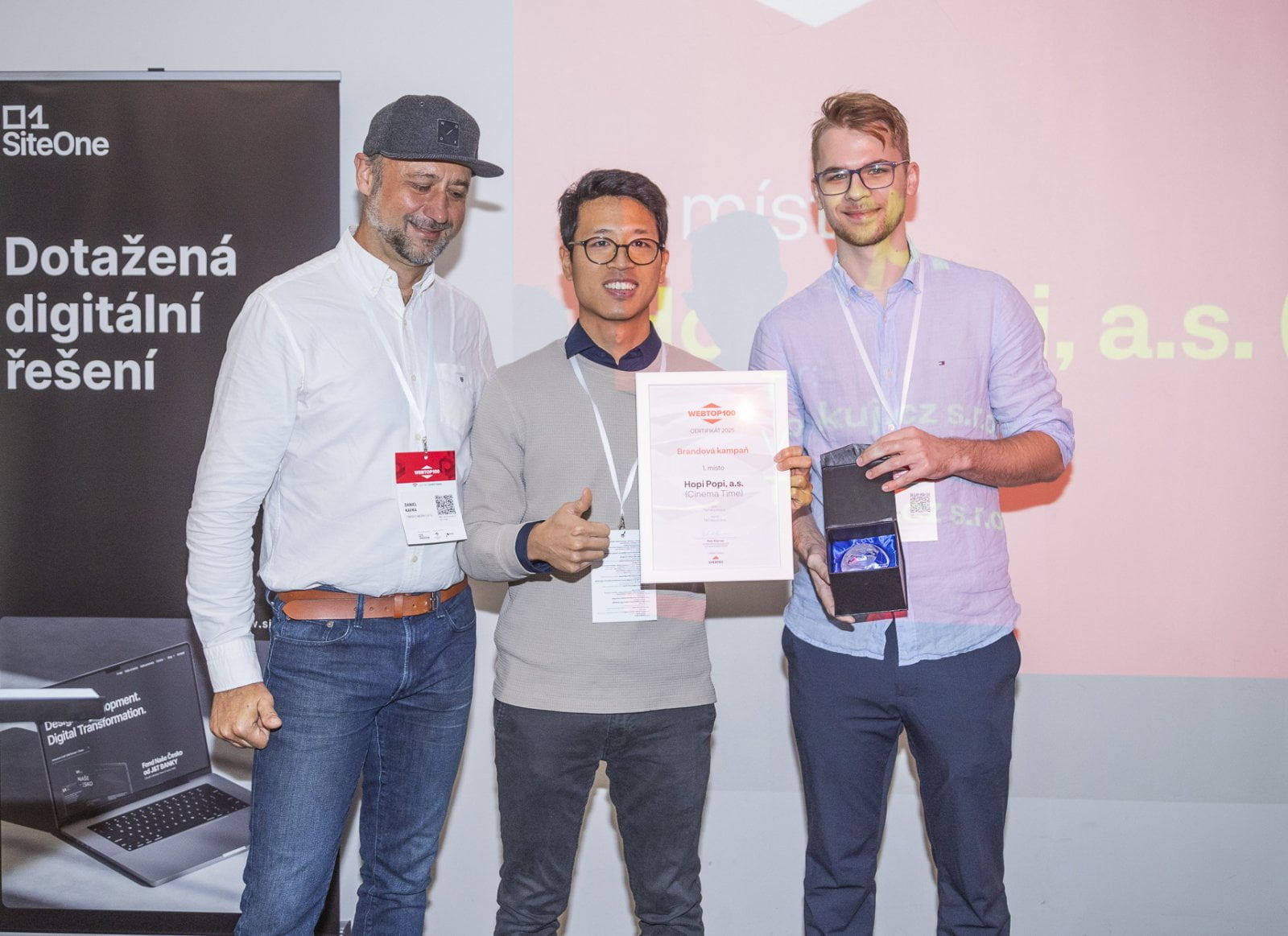 David nhận giải WEBTOP100 — Chiến dịch số 1 (Hopi Popi)